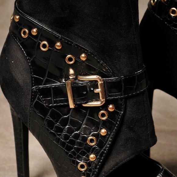Scene, Black Buckle, Bootie Size 7.5 - Picture 7 of 9